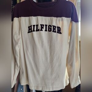 Tommy Hilfiger Maroon Crewneck Sweatshirt - Logo Tag
